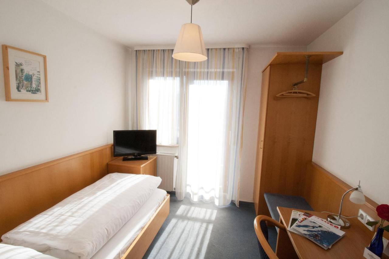 Hotel Krone Strassdorf Schwäbisch Gmünd Eksteriør billede