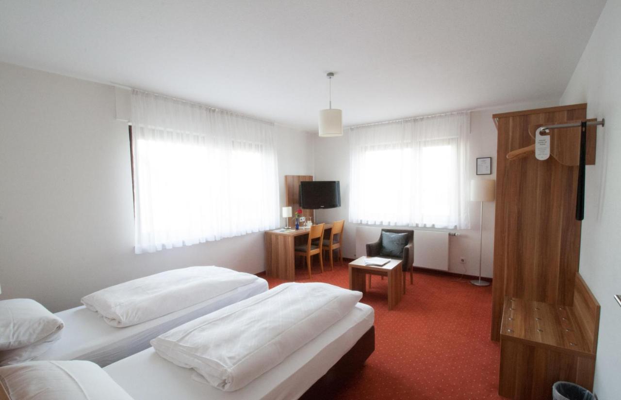 Hotel Krone Strassdorf Schwäbisch Gmünd Eksteriør billede